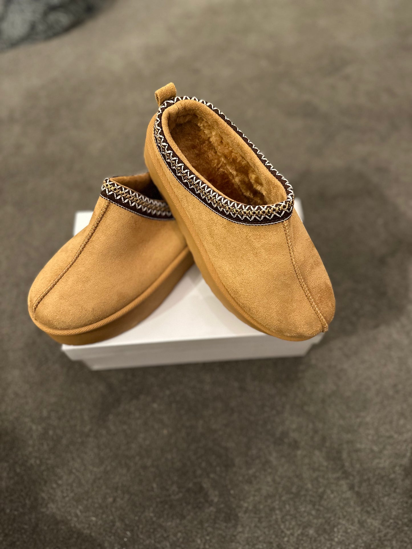 STITCH EDGE SLIP ON PLATFORM SHOE