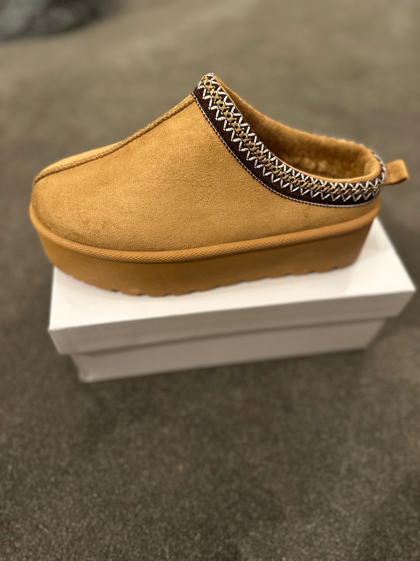 STITCH EDGE SLIP ON PLATFORM SHOE