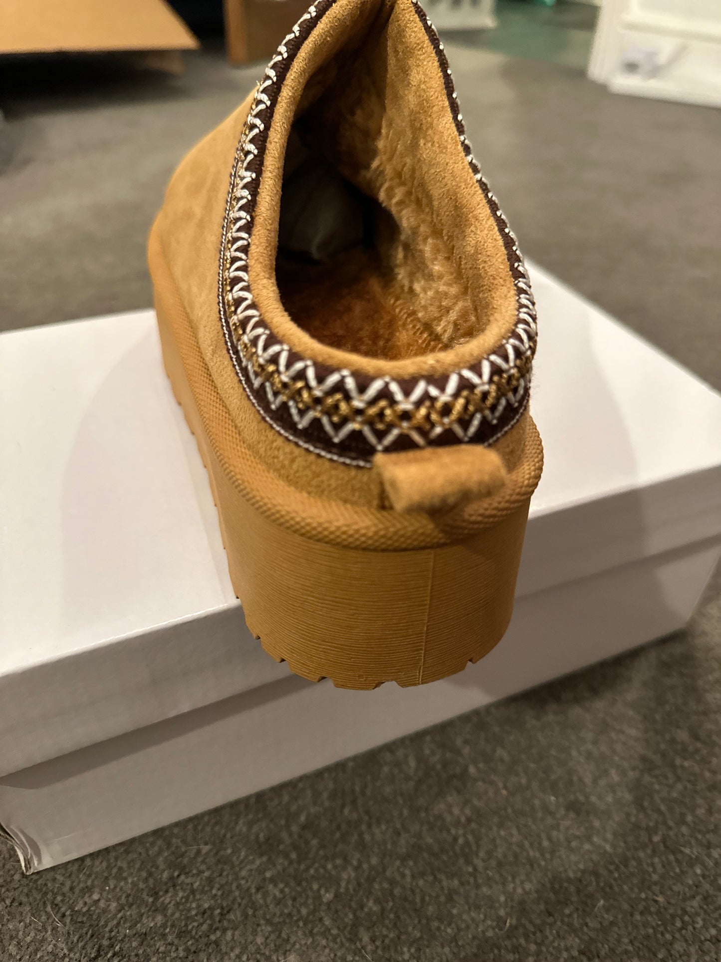 STITCH EDGE SLIP ON PLATFORM SHOE