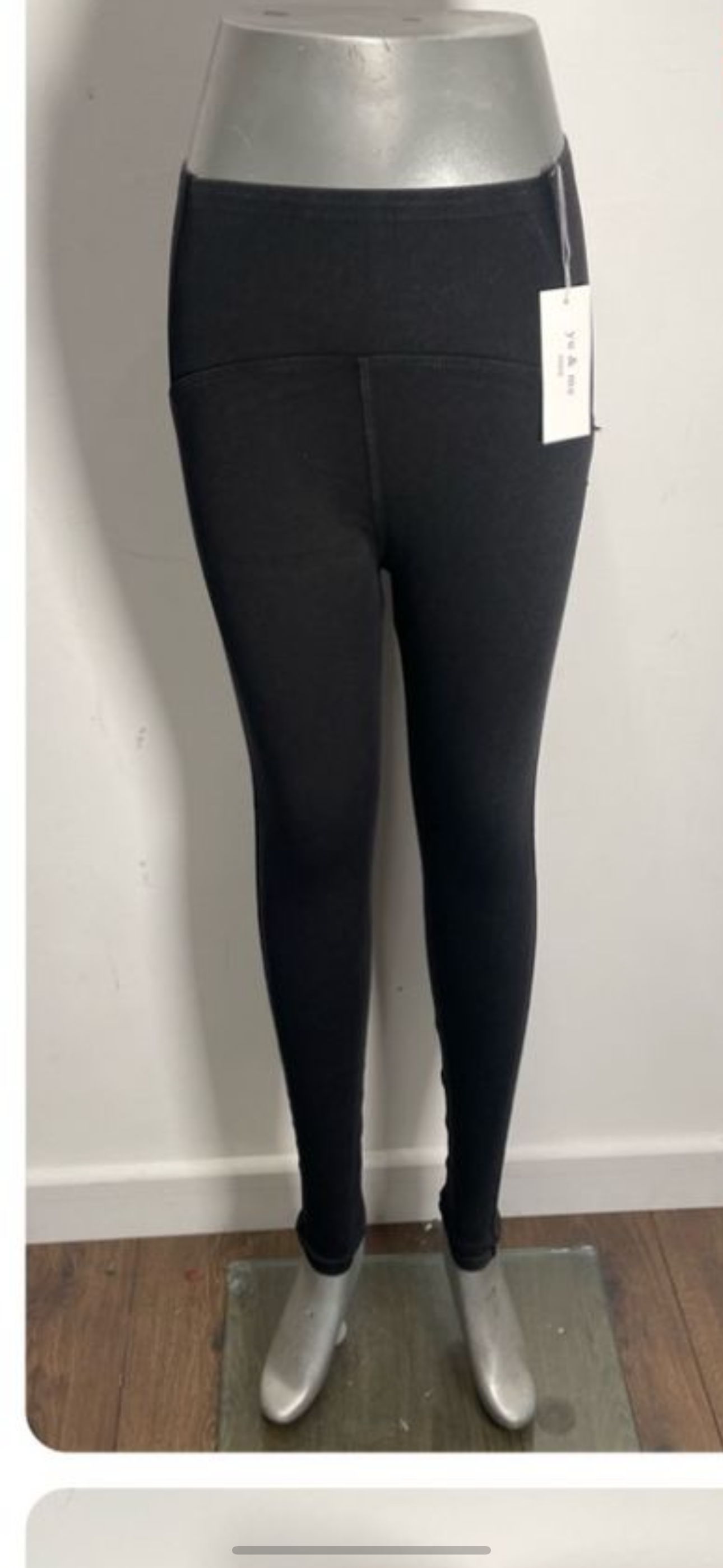 BLACK SCULPTURED LEGGINGS