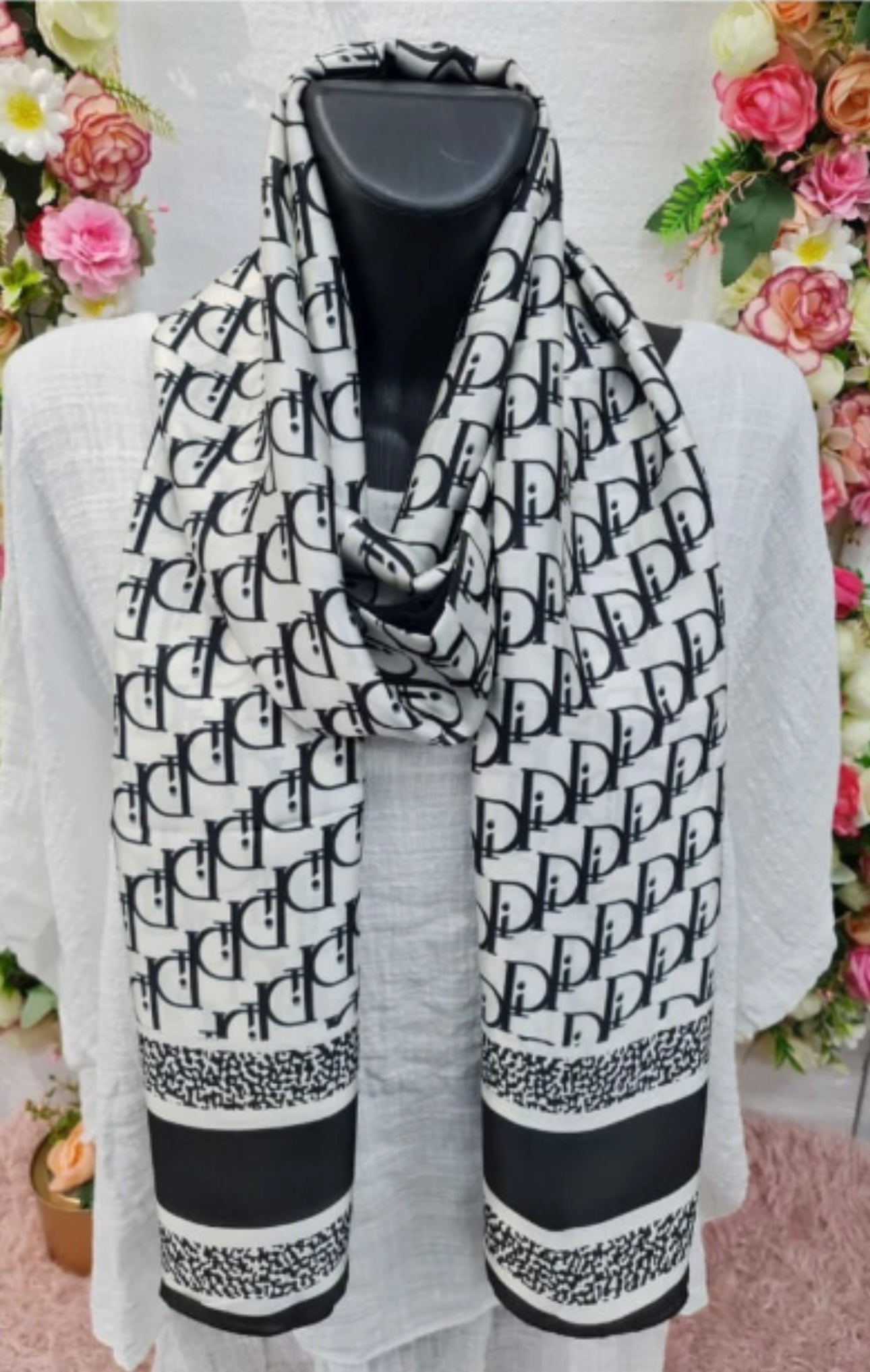 DESIGNER INSPIRED SATIN SCARVES